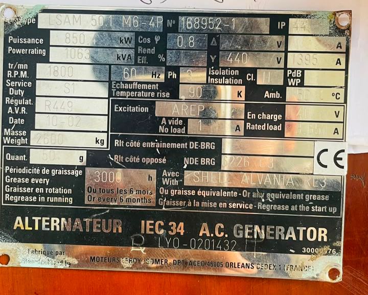 Cummins KTA 38 Engine Generator nameplate